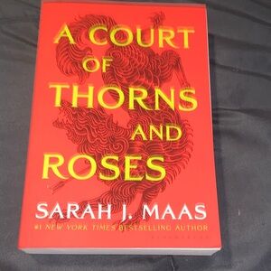A Court of Thorns and Roses Book